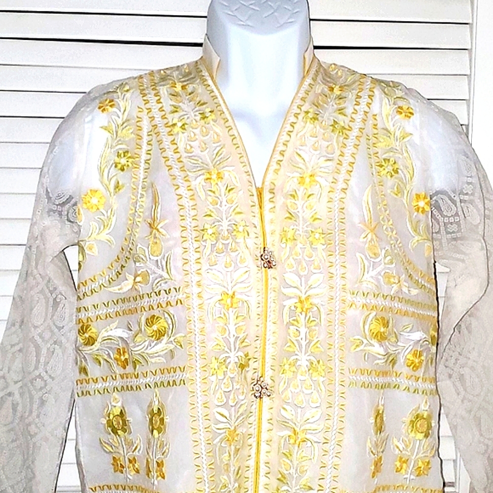 NWT Ivory & Yellow Embroidered and Pearl Kurti